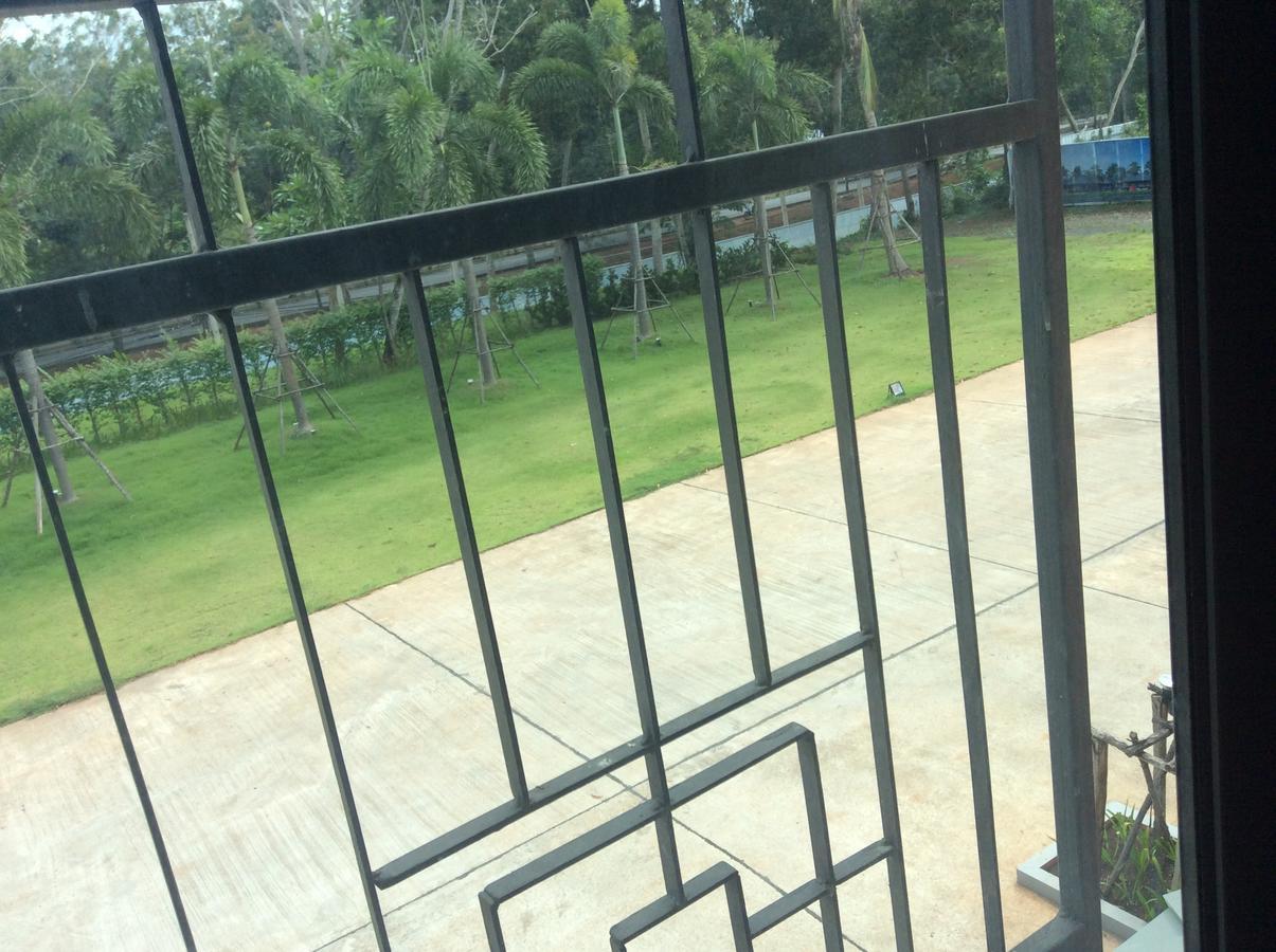 Amaretto Hostel Surat Thani Exterior foto