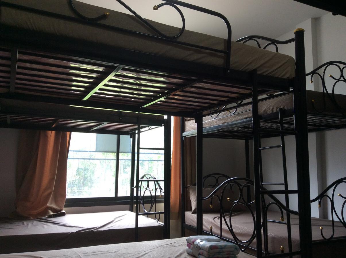 Amaretto Hostel Surat Thani Exterior foto